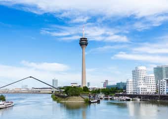 6. ラインタワー（Rheinturm）