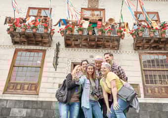 10. Casa de los Balcones