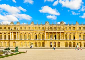 Louvre Museum