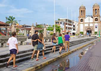 6. Plaza del Pitillal
