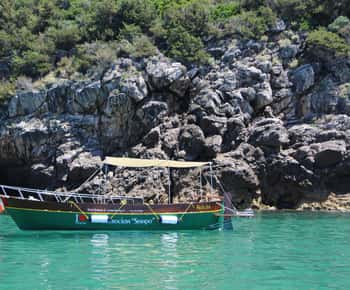 Desde Terracina: Excursión en barco a las cuevas del Circeo con snorkel
