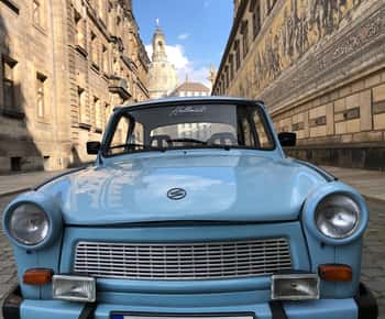 Dresden: 150-minute Trabi tour as a guided city tour
