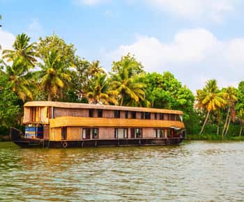 Desde Cochin: Tour privado de 5 días por Kerala con hotel de 3 estrellas