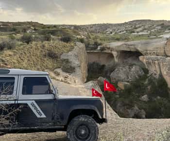 Cappadocia: Sunrise or Sunset 4x4 Jeep Safari Adventure