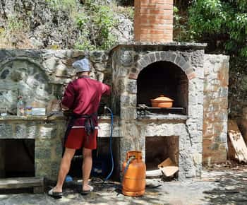 Jezioro Ochrydzkie: Rejs wycieczkowy Sv. Naum, Trpjeca z BBQ Lale Tours