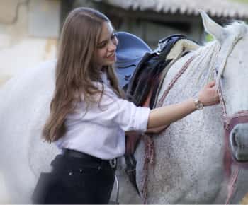 Excursión a caballo cerca de Praga