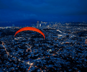 Nha Trang: tour notturno in paramotore