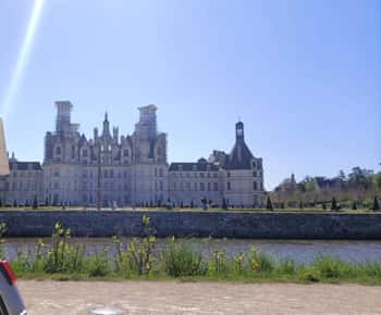 From Amboise: Full-Day Guided E-bike Tour to Chambord