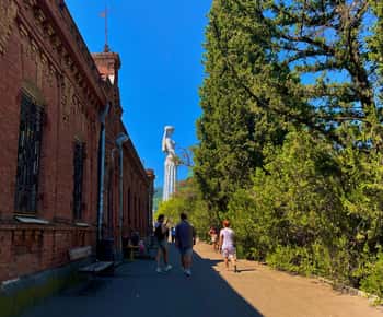 Tbilisi: Private Tour to Mother of Georgia & Narikala Castle