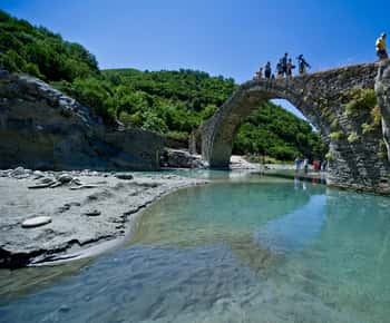 Excursão de um dia às Termas de Permet e ao Canyon Langarica