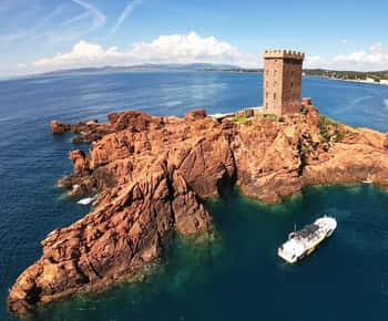Fréjus: Cruzeiro Esterel Calanques (barco confortável) + paragem para nadar