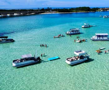 Destinație: Tur public de 3 ore la Crab Island și port