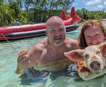 Nassau: Private Swim with Pigs and Snorkeling Adventure