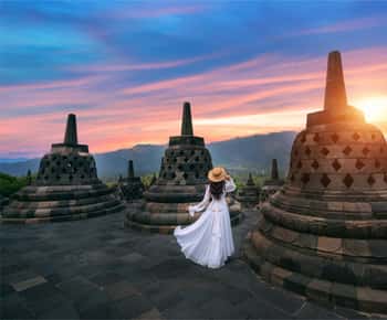 From Yogyakarta: Borobudur Sunrise Half Day Tour with Pickup