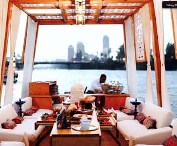 Cairo: Passeio privado de feluca com jantar e bebidas