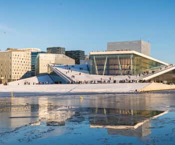 Oslo: Walking Tour with Local Guide and Photos