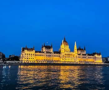 Budapeszt: Rejs po mieście z drinkiem powitalnym