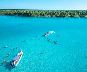 La Romana: Saona Crusoe VIP for cruise guests