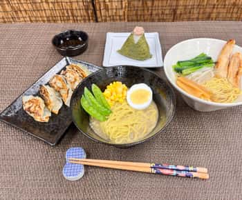 Kyoto: Ramen, Gyoza, and Onigiri Cooking Class