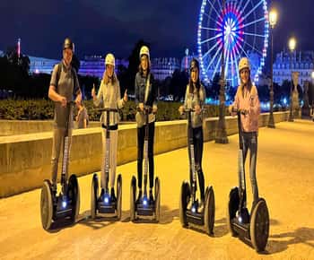 Paryż nocą: Wycieczka na segwayu nocą z lokalnym przewodnikiem