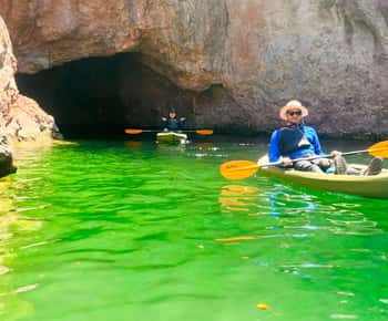 Willow Beach: Emerald Cave Kayak Tour – 3 Caves, Half Day