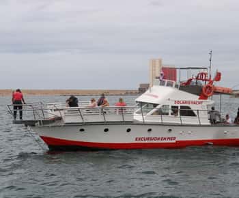 Aventura Oceánica en Agadir: Pesca y barbacoa en barco