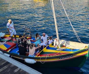 Câmara de Lobos: Exclusive tour on a typical boat from Câmara de Lobos