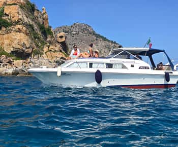 Cefalù : Excursions en bateau d'une côte à l'autre avec baignade, plongée avec tuba et apéritif