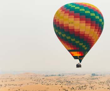 Dubai: Sunrise Balloon Flight with Camel Ride & Breakfast