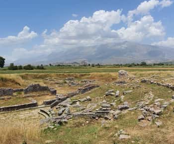 Da Gjirokastër: tour guidato all'Occhio Blu e Hadrianopoli