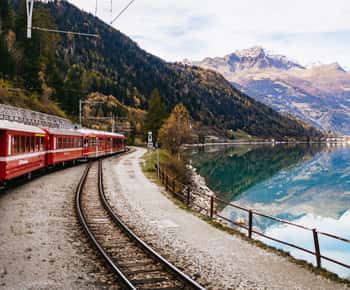 De Milão: Cruzeiro no Lago Como, St. Moritz e Comboio Vermelho Bernina
