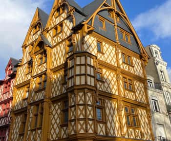 Angers: discovering the historic center