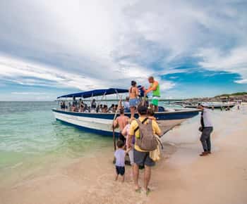 Cartagena das Índias: Passeio de barco 2x1 às Ilhas do Rosário e à Ilha Baru