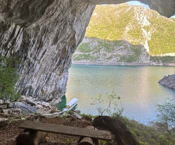 Piva See: Oteša-Höhlenkreuzfahrt mit optionalem BBQ