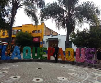 Toverstad Tlaquepaque: Ambachtslieden, tradities, architectuur