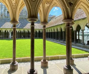 2-day Private Mont Saint-Michel, Normandy, 3 Loire Castles
