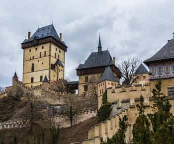 Day trip to Karlstejn castle and Famous Bohemian glassworks