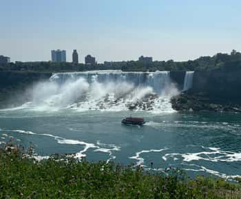 Walking Tour of Niagara Falls Canada and Hornblower Boat