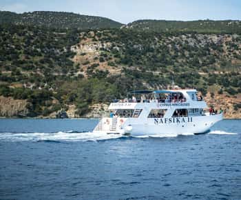 Paphos: Blue Lagoon Boat Trip with Transfers