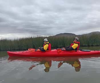 Mañana en kayak por el Titicaca