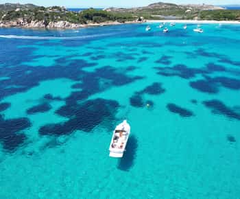 Ab Palau/La Maddalena: All inclusive Yacht Tour