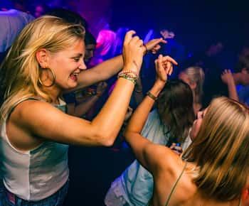 Groningen: Pub Crawl with Pub Quiz, Free Shots and Games