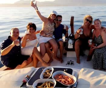 Estepona: Delphin-Suche Bootsfahrt mit Getränk und Snacks