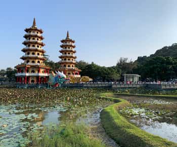 Kaohsiung: Private City Tour with Fo Guang Shan Museum