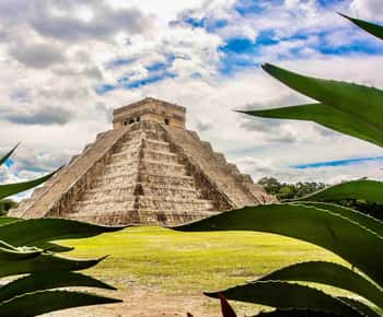 From Tulum: Chichén Itzá Tour, Cenote & Valladolid