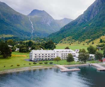 Powerboat transfer Bergen - Rosendal