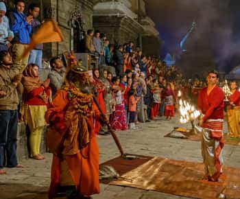 Kathmandu: Pashupatinath Temple Evening Aarati Tour