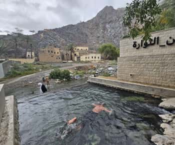 Muscat: tour di un giorno a Nakhal, Rustaq e alle sorgenti termali