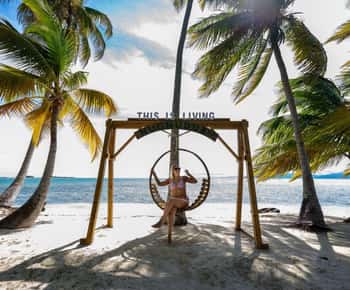 From Panama City: 4 San Blas Islands Day Trip with Lunch