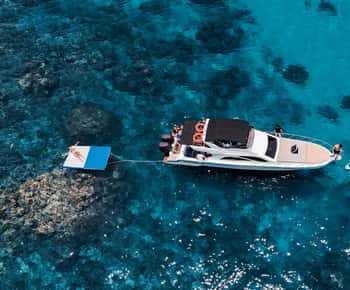Bali: Snorkeling Manta by Yacht to Nusa Penida & Lembongan